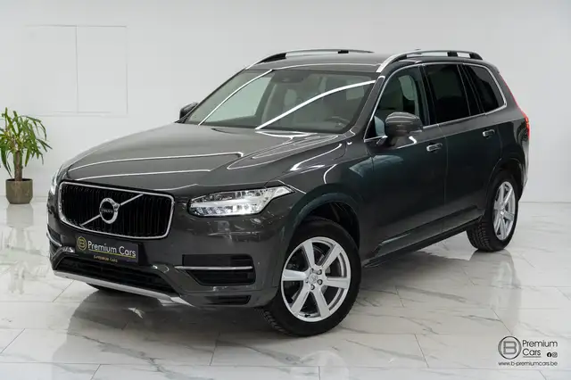 Volvo XC90 view 2