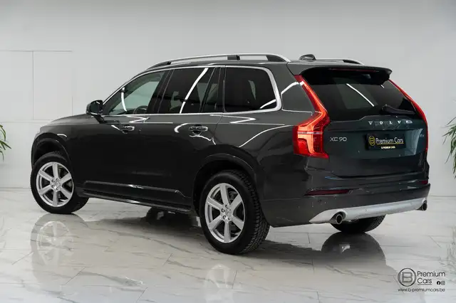 Volvo XC90 view 13