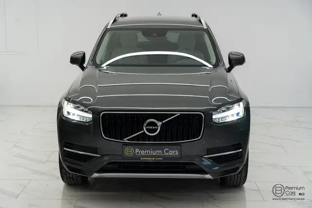 Volvo XC90 view 4