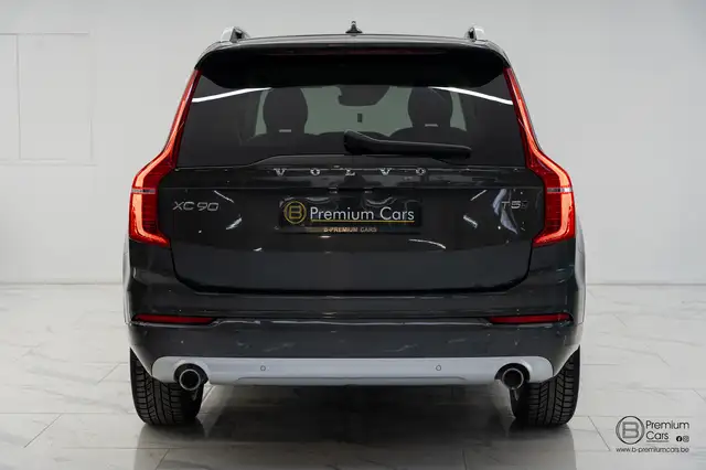 Volvo XC90 view 15