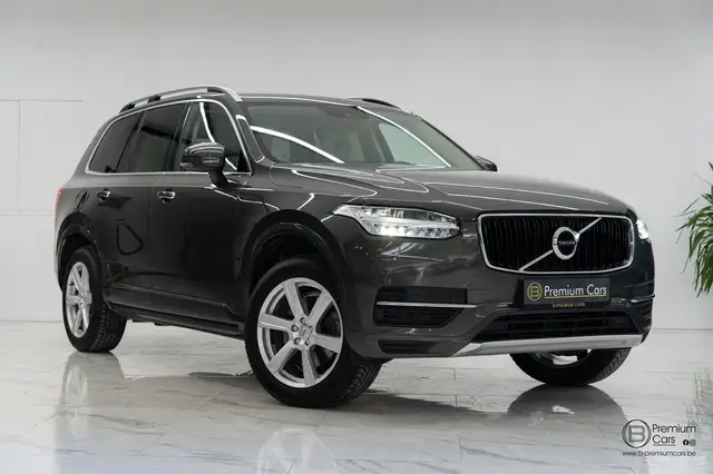Volvo XC90 view 6