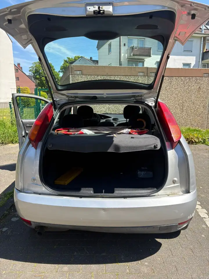 Ford Focus Ghia, foto 2