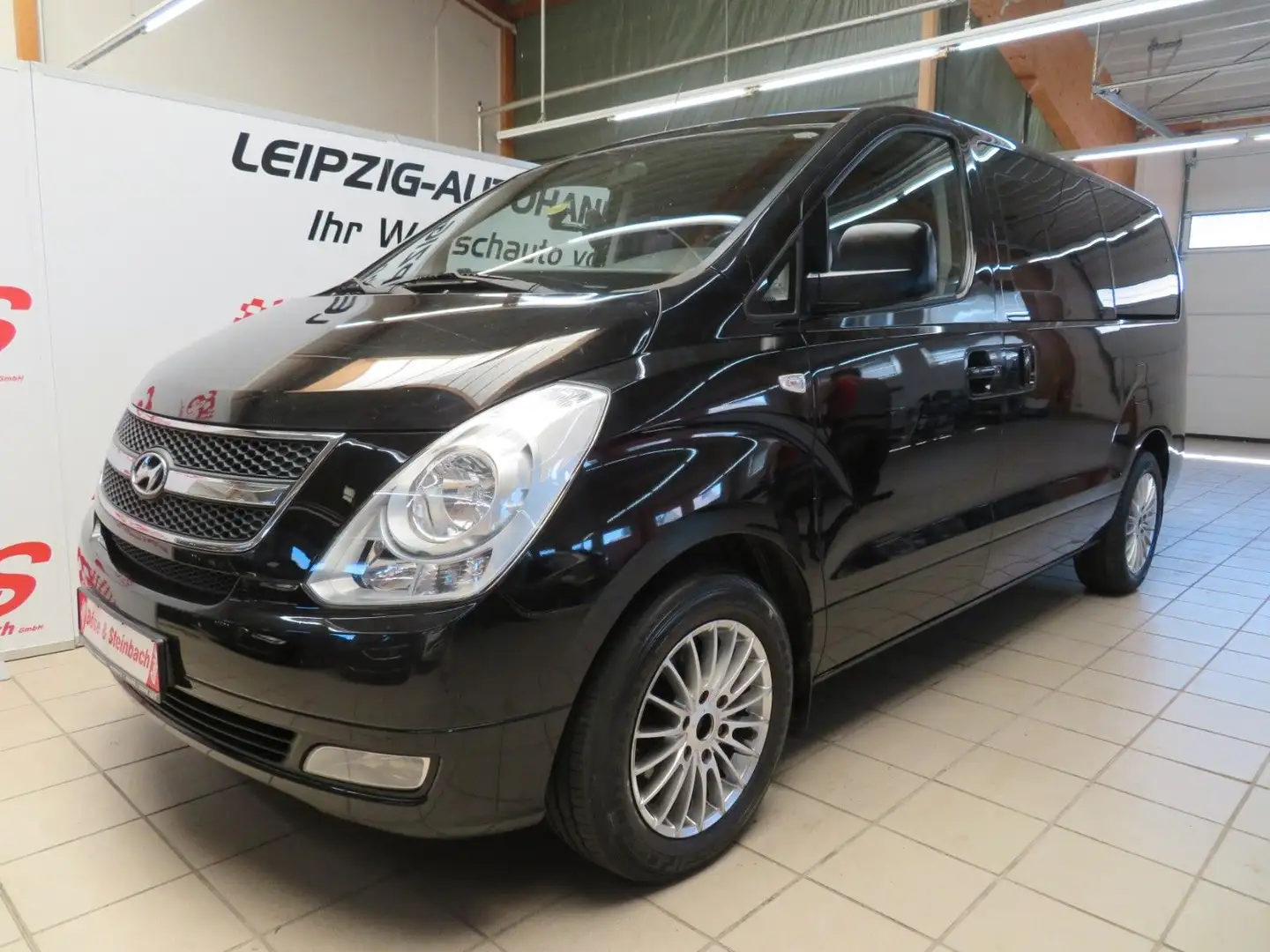 Hyundai H-1 Travel Premium*STHZ*SHZ*LEDER*8-Sitzer*PDC* Noir - 1