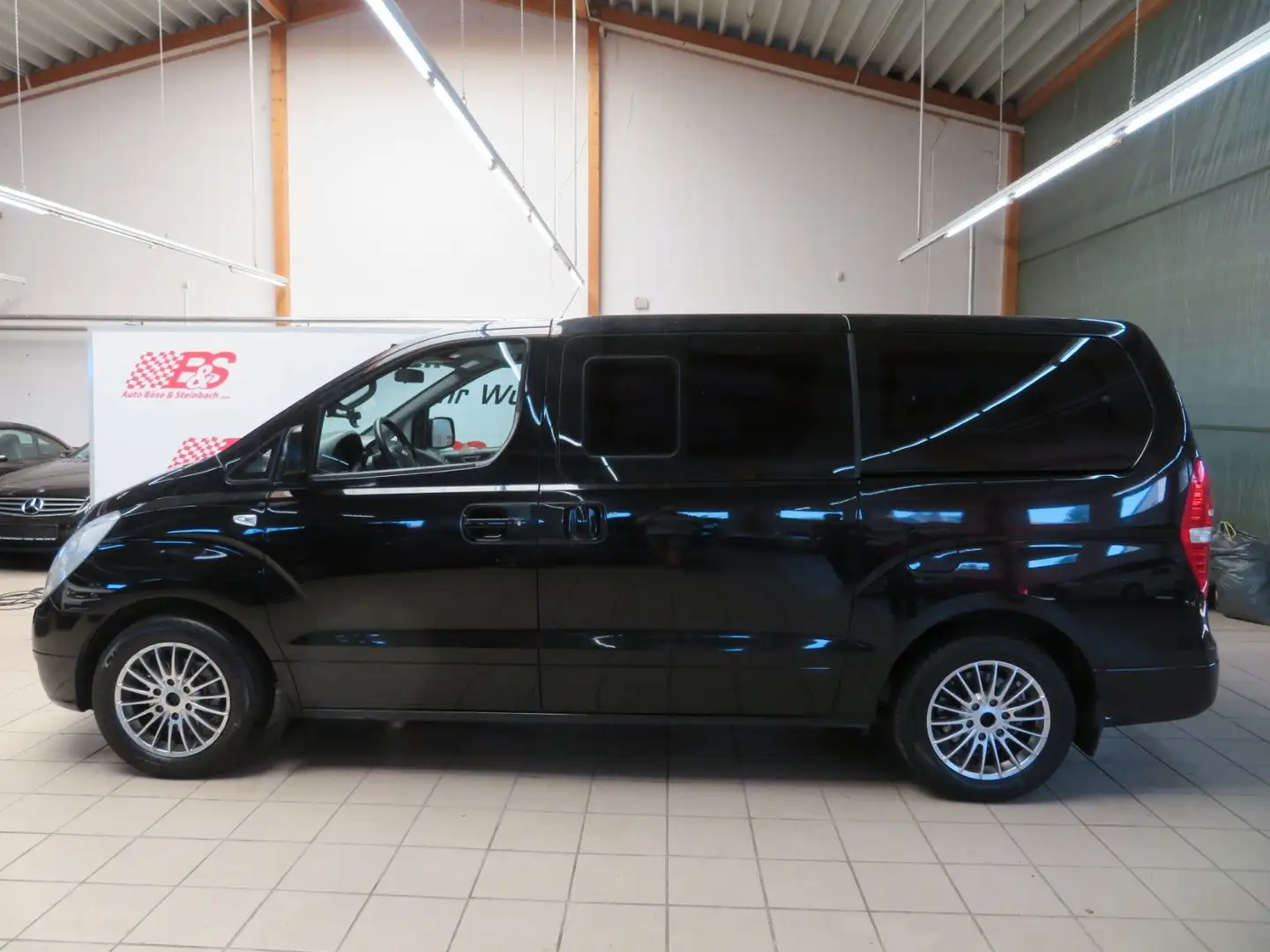 Hyundai H-1 Travel Premium*STHZ*SHZ*LEDER*8-Sitzer*PDC* Noir - 2