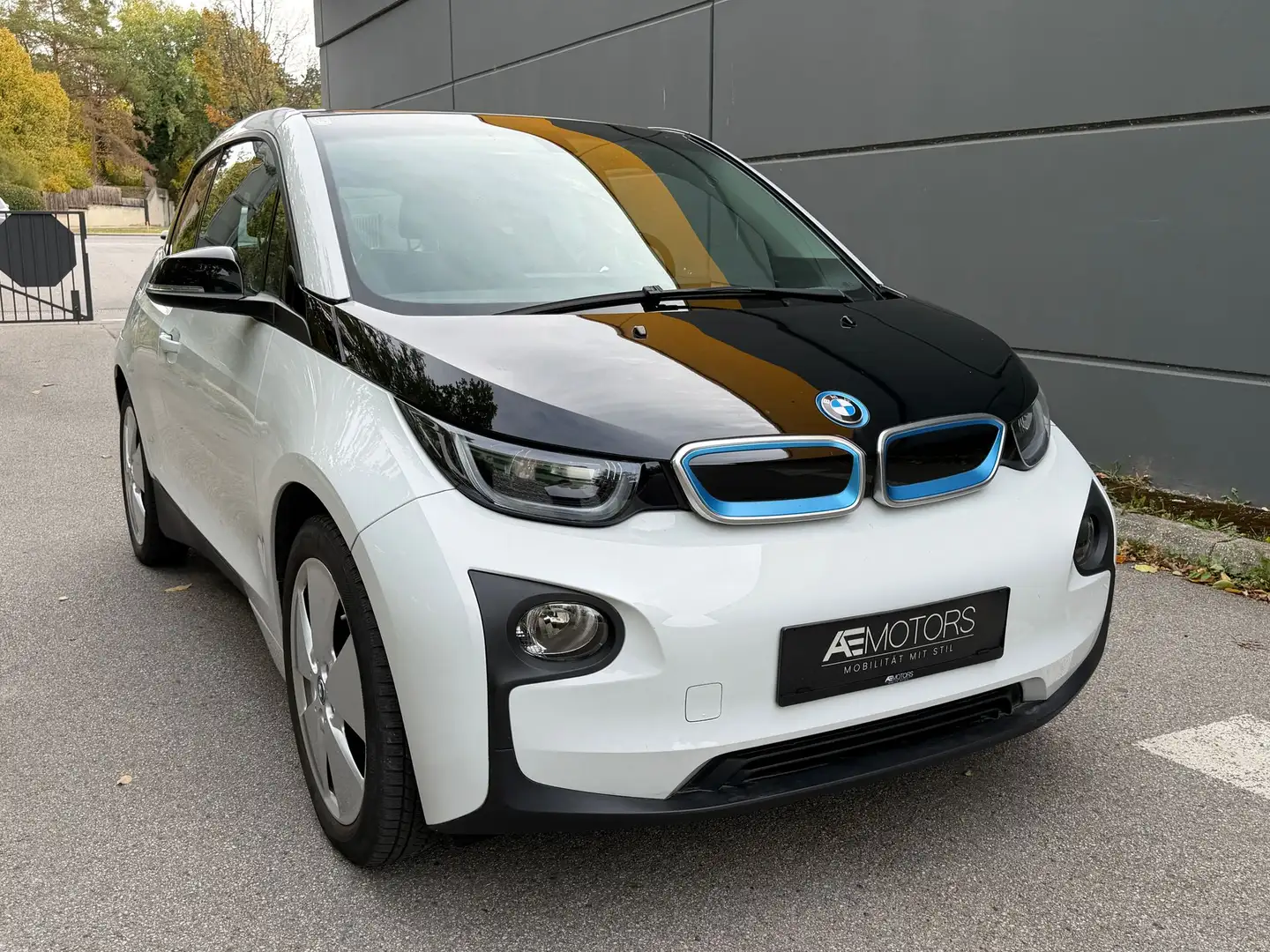 BMW i3 //KREDIT-GARANTIE//TOP//WENIG-KM// Weiß - 2