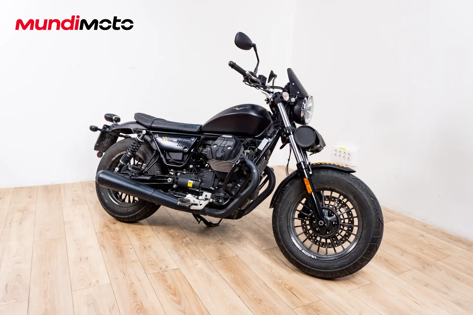 Moto Guzzi V 9 - 2