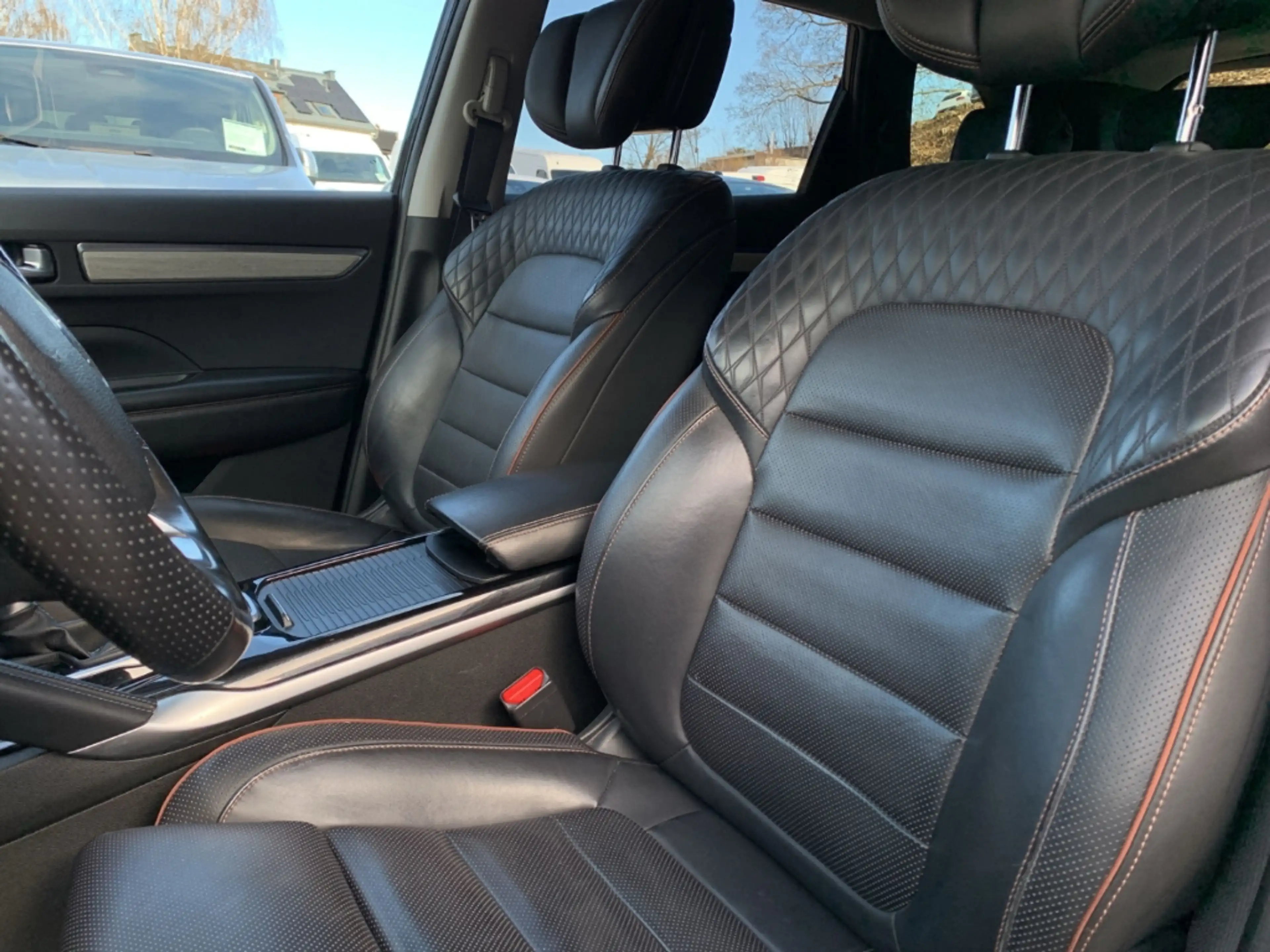 Renault Koleos INITIALE PARIS 4x4 20 BLUE dCi Initiale Paris BOSE — photo 9