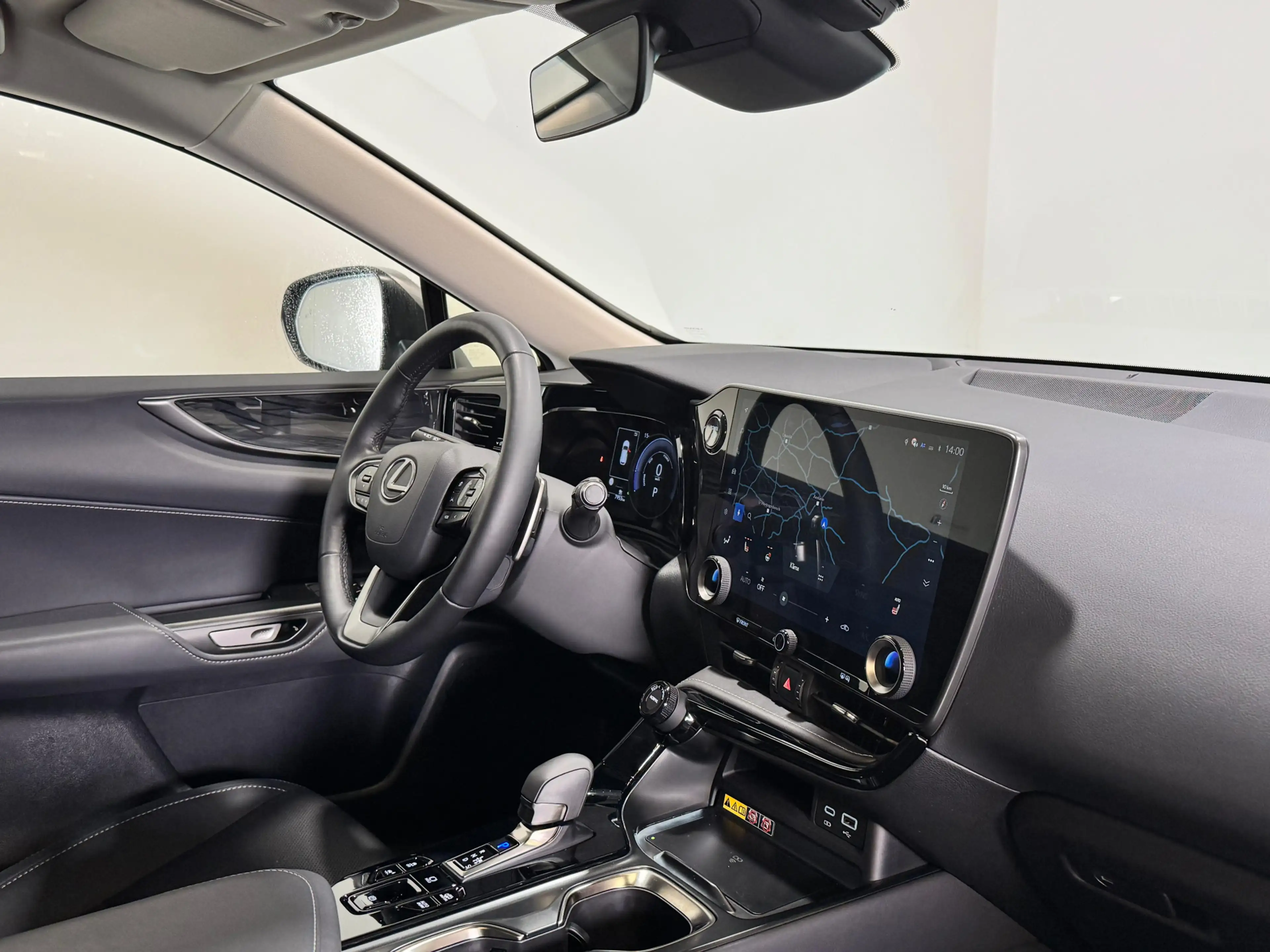 Lexus NX 450h+ AWD Luxury Line | Trekhaak | Stuur -en stoelverwar — photo 9