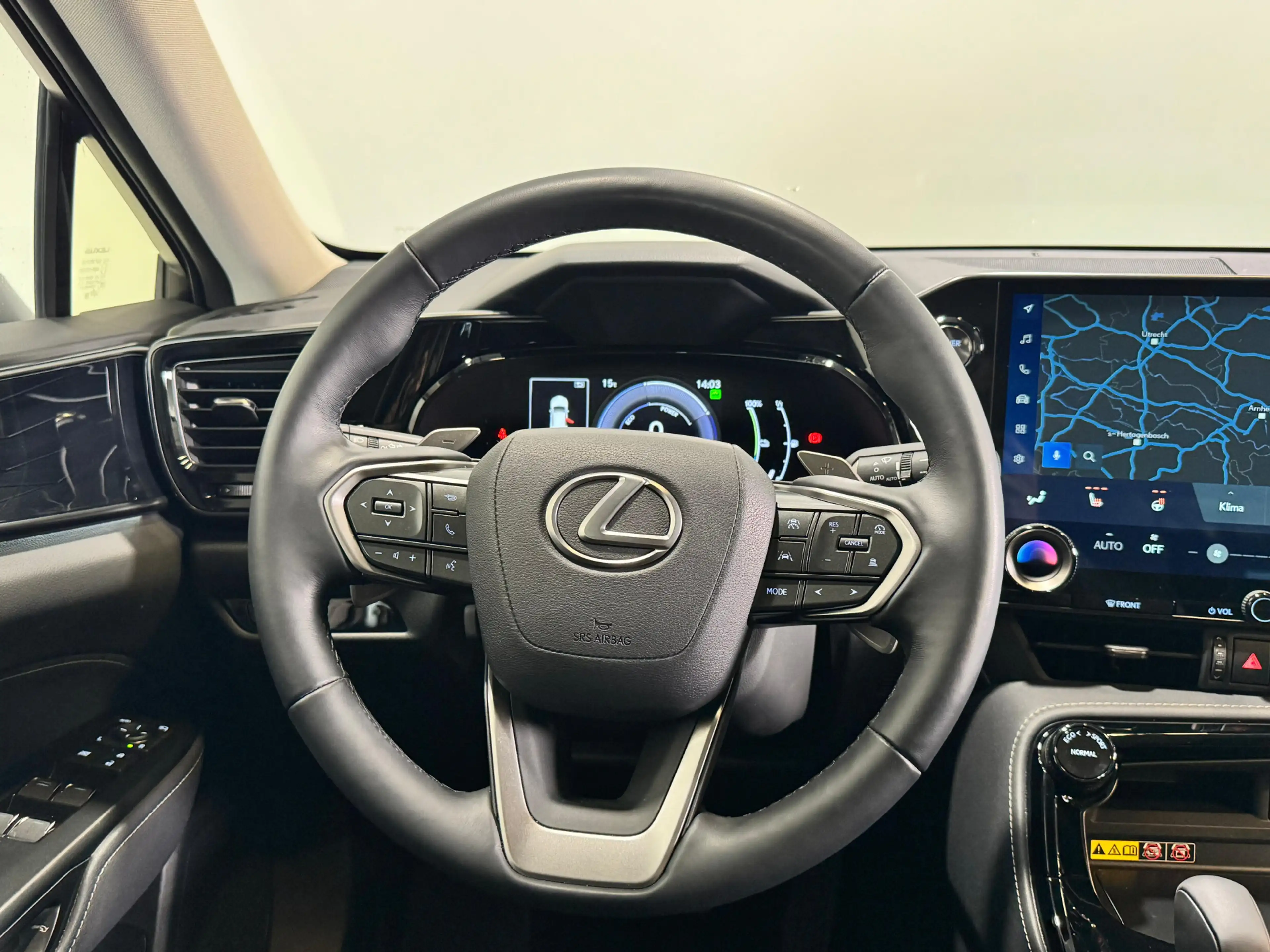 Lexus NX 450h+ AWD Luxury Line | Trekhaak | Stuur -en stoelverwar — photo 14