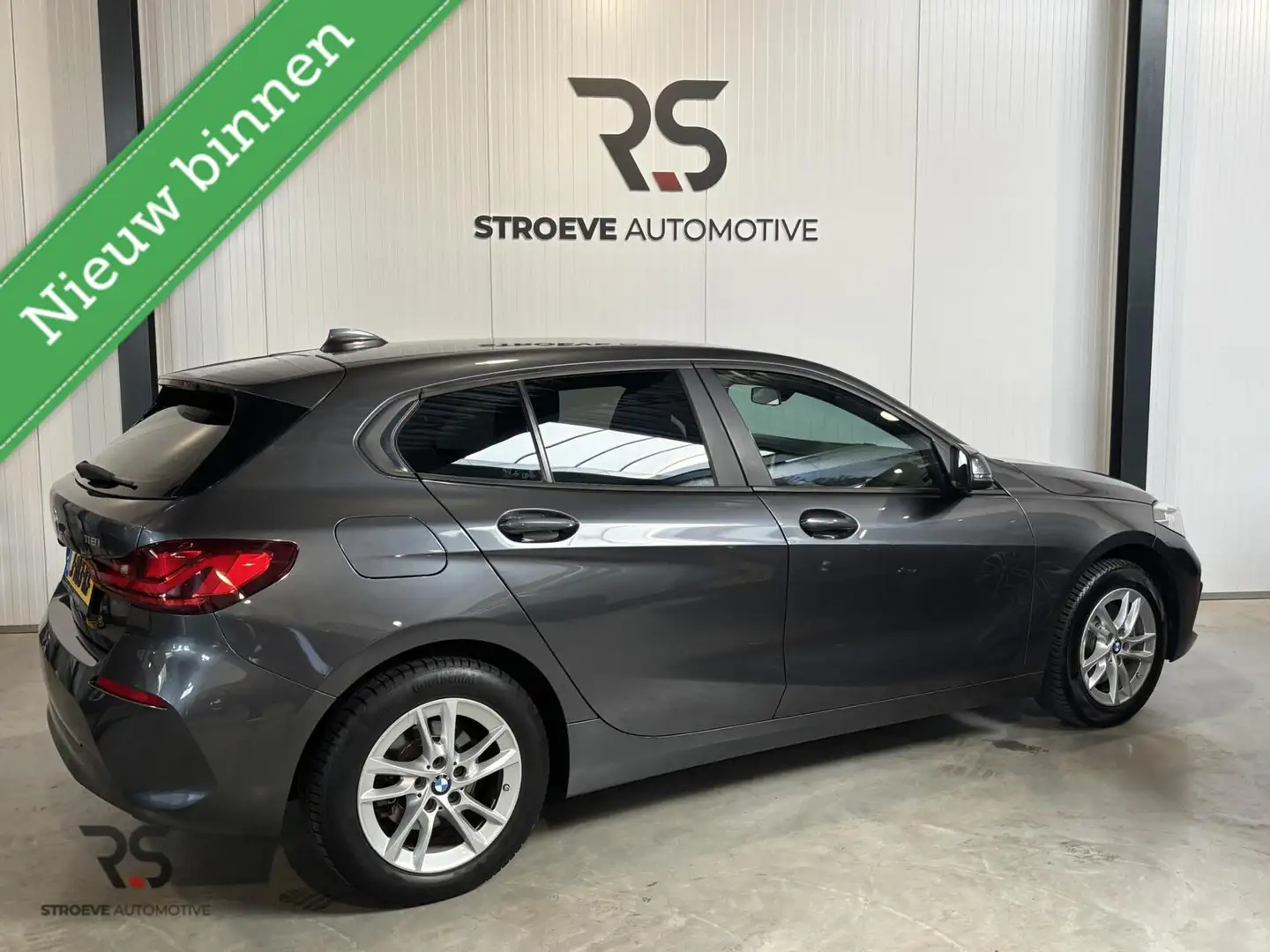 BMW 118 1-Serie 118i Sport Edition | Navi | LED | Cruise | Grijs - 2