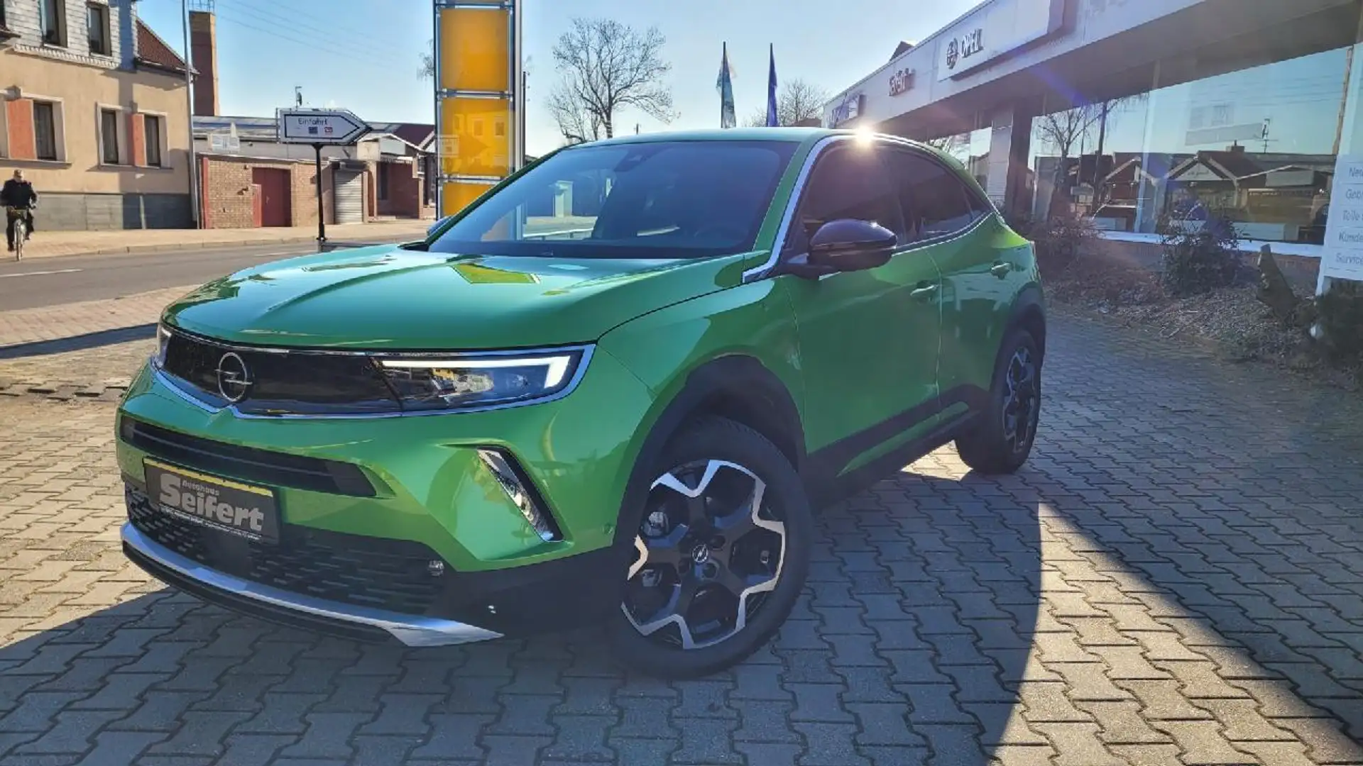 Opel Mokka 1.2T Ultimate AHZV/WKR Verde - 1