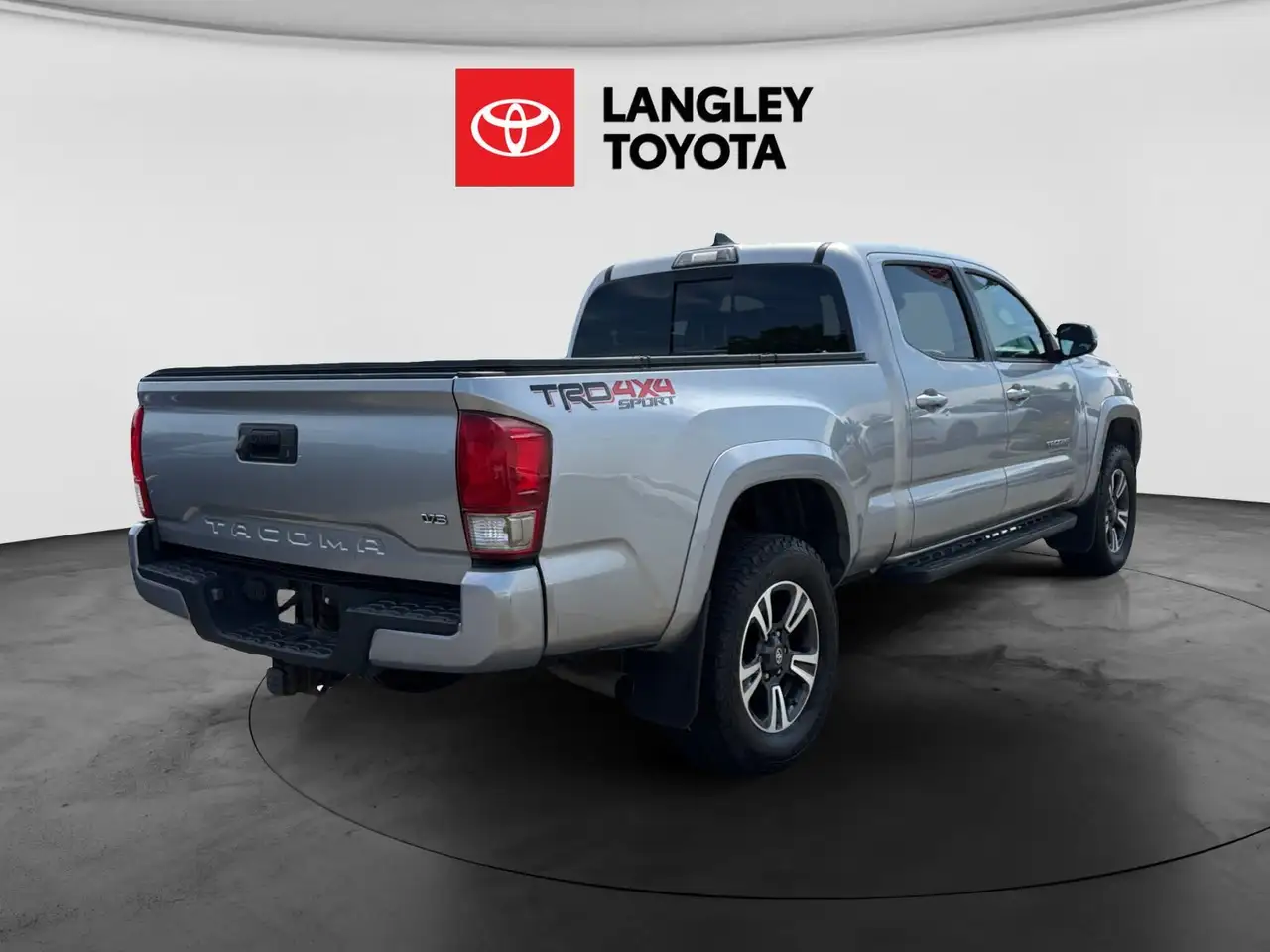Toyota Tacoma photo Toyota Tacoma