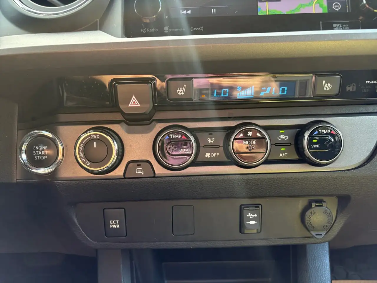 Toyota Tacoma photo Toyota Tacoma