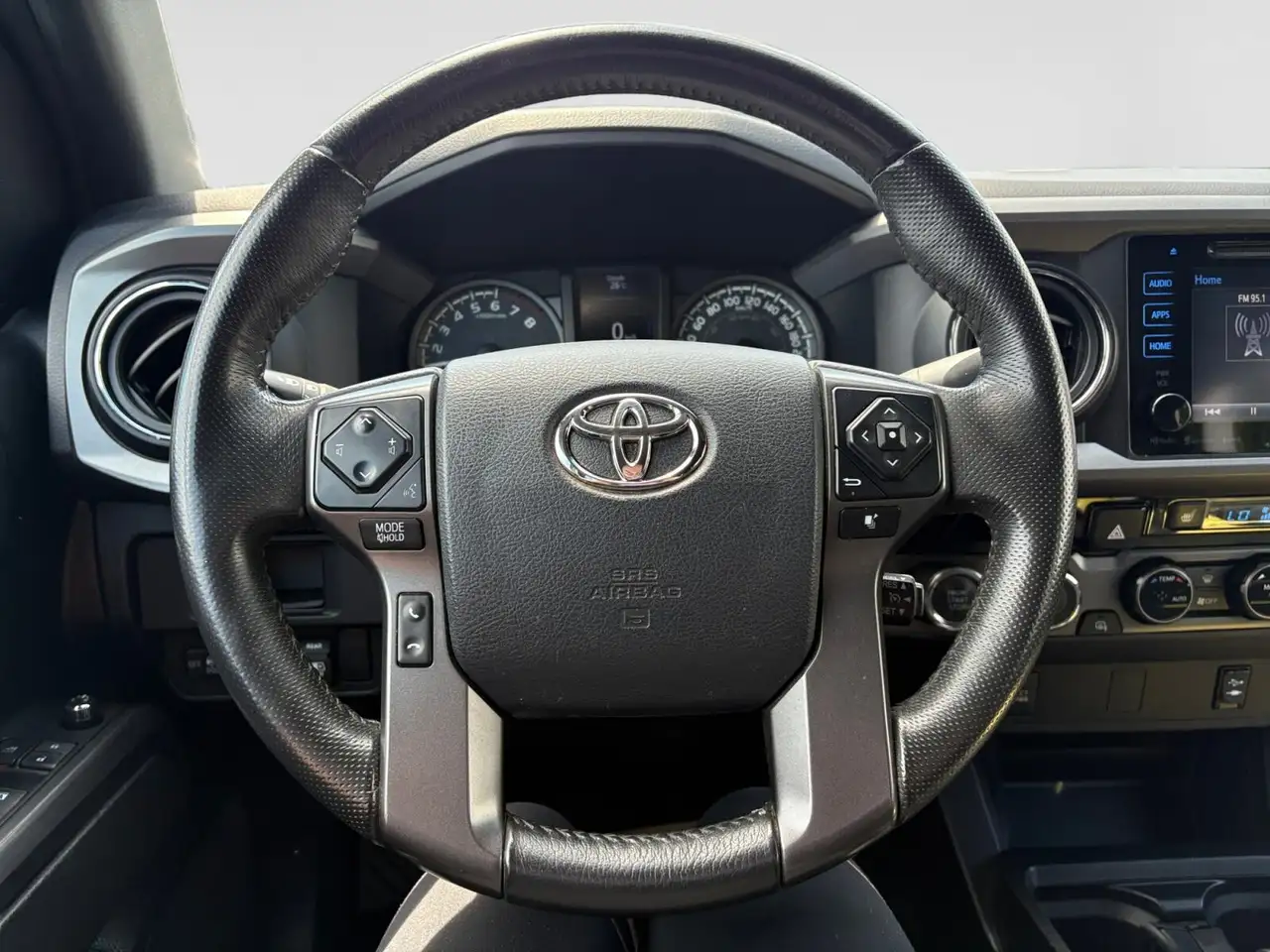 Toyota Tacoma photo Toyota Tacoma