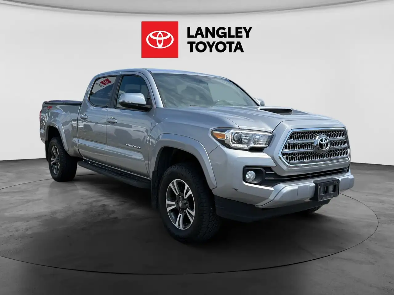 Toyota Tacoma photo Toyota Tacoma