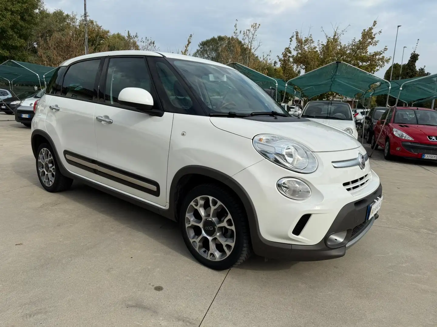 Fiat 500L unico-pr 1.4 Trekking 95cv Blanc - 1