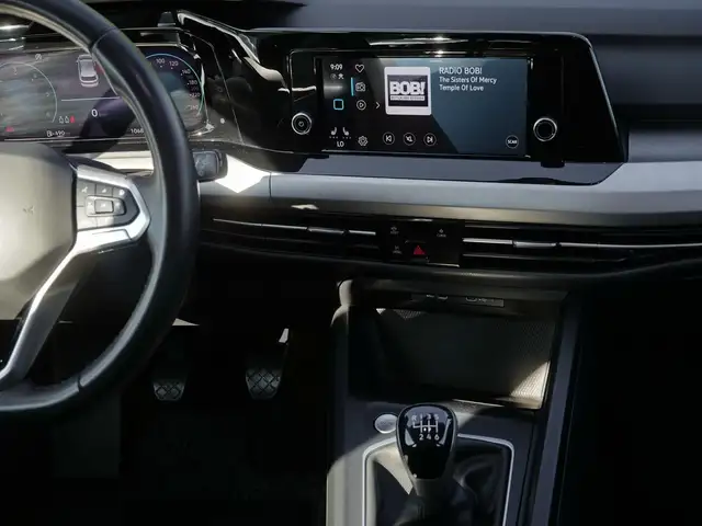 Volkswagen Golf view 6