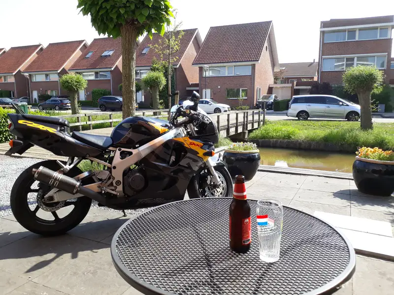 Honda CBR 900 - foto 2