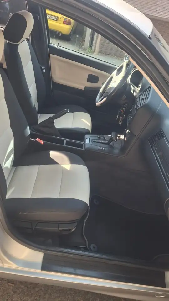 BMW 320i, foto 6