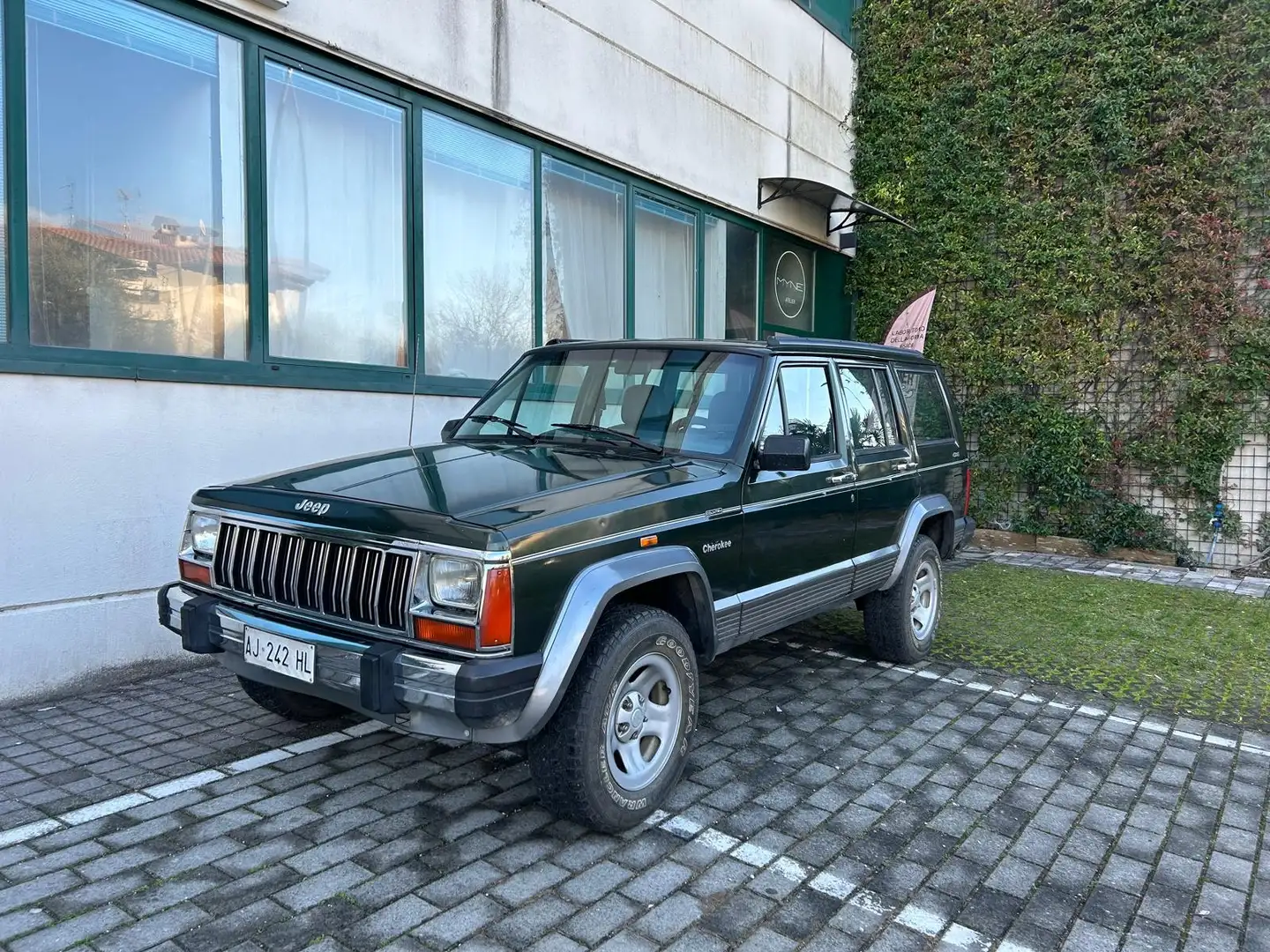 Jeep Cherokee 5p 4.0 Limited auto - 1