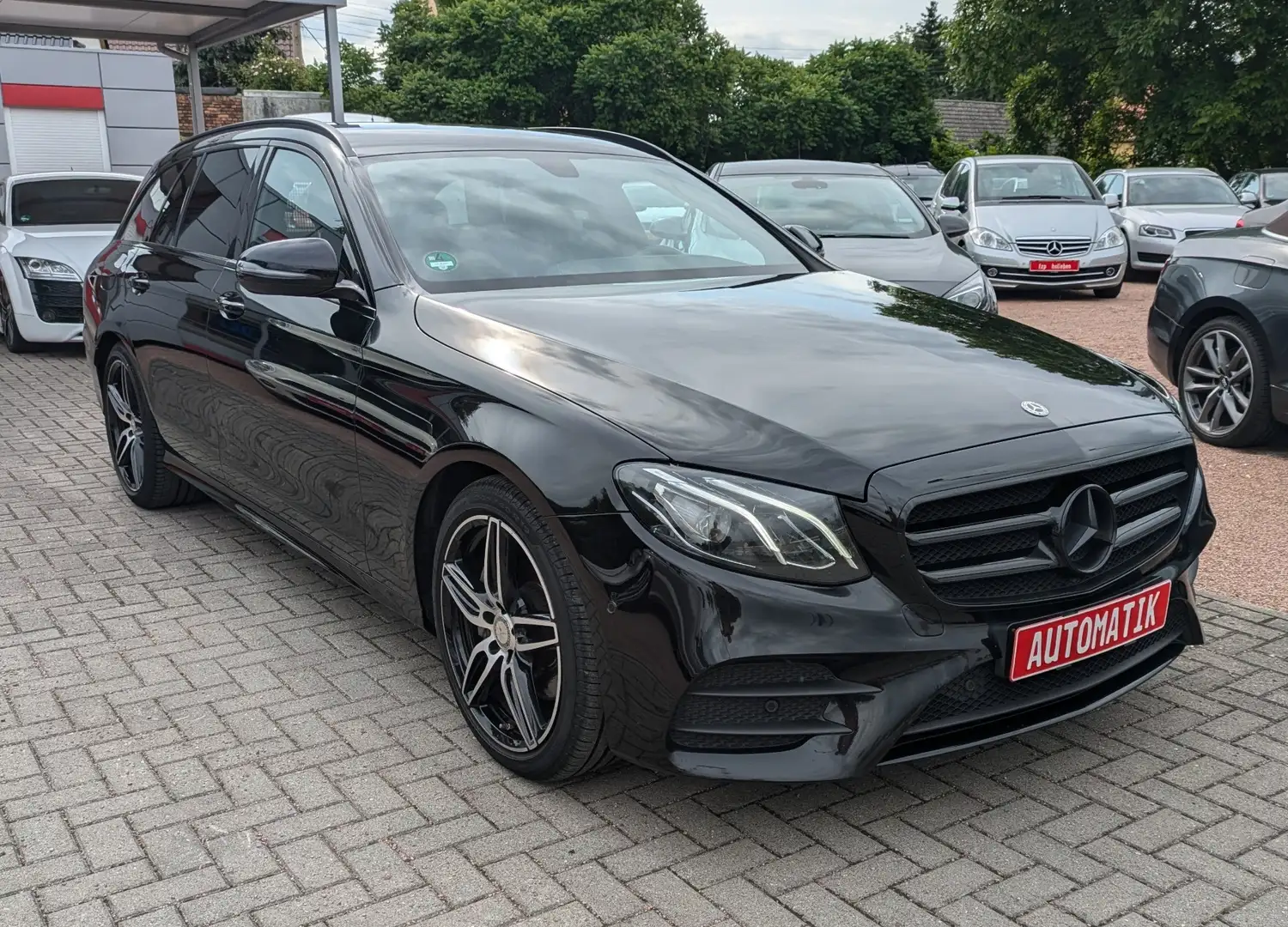 Mercedes-Benz E 220 E 220 d (213.204) Schwarz - 1