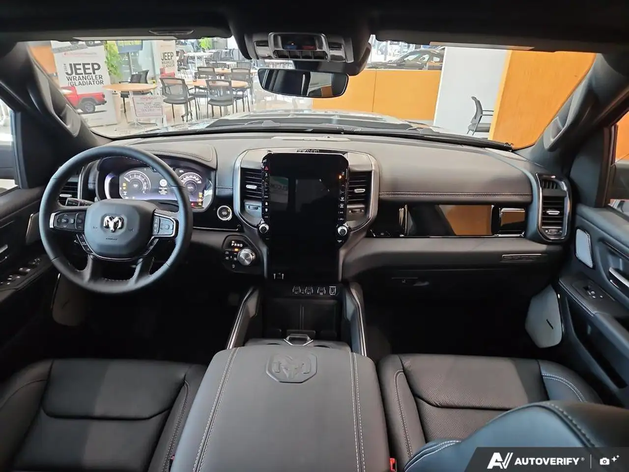 RAM 1500 снимка RAM 1500
