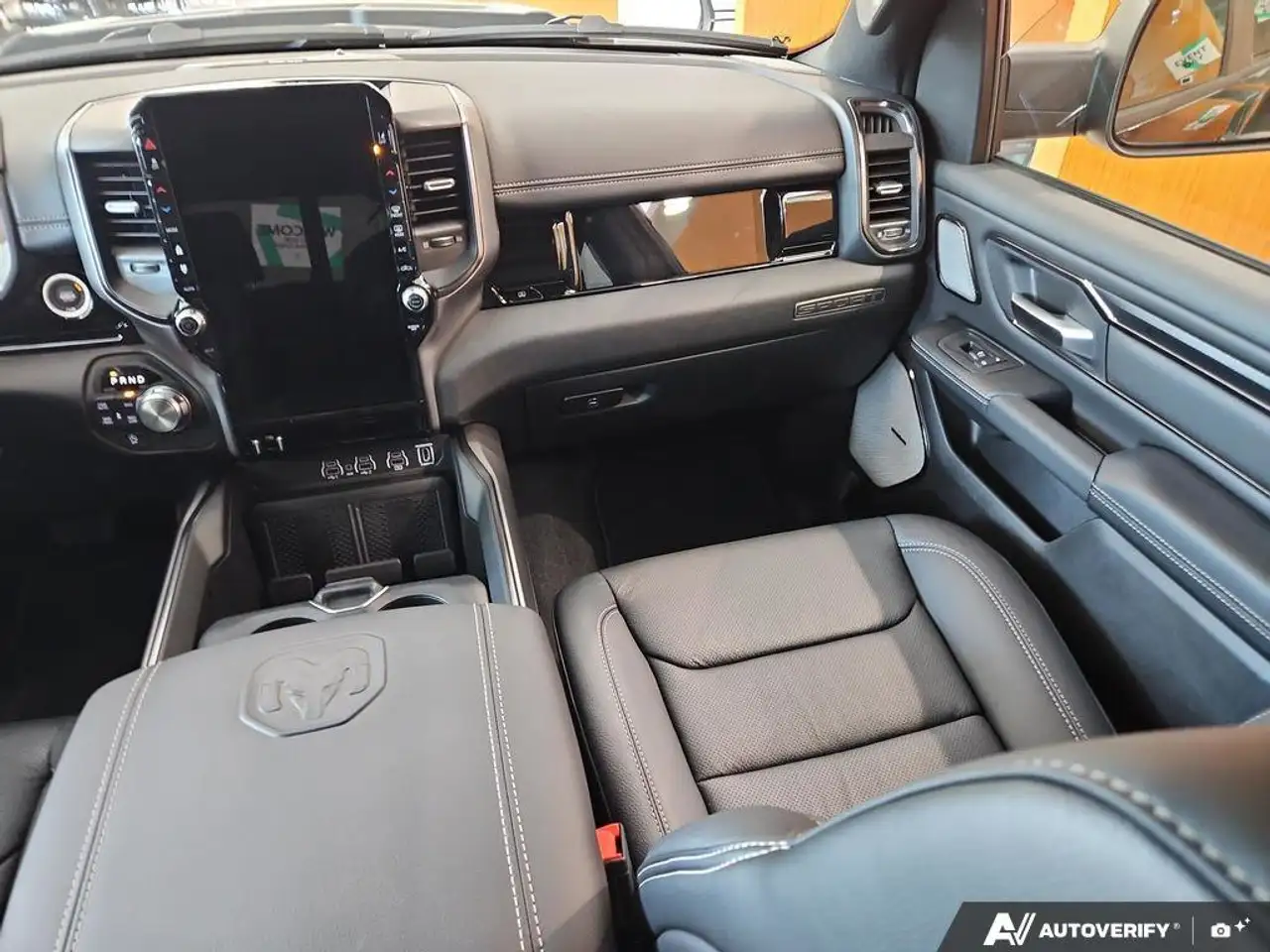 RAM 1500 снимка RAM 1500