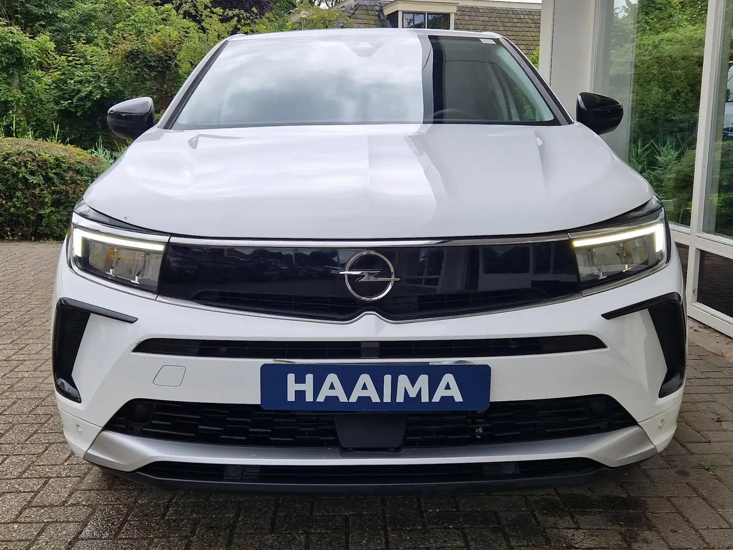 Opel Grandland 1.2 Turbo Business Elegance | Navigatie via APP | Wit - 2