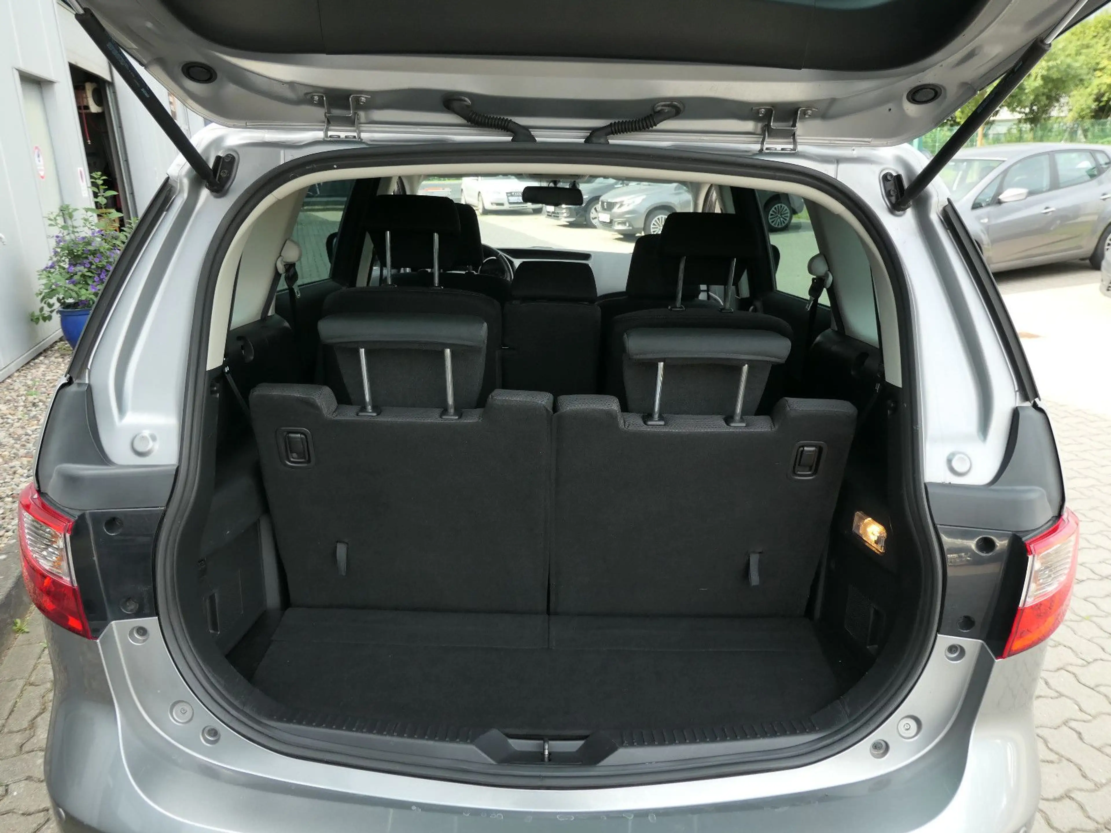Mazda 5 Center-Line // AHK, Sitzh., PDC, Temp 7x Sitze — photo 11