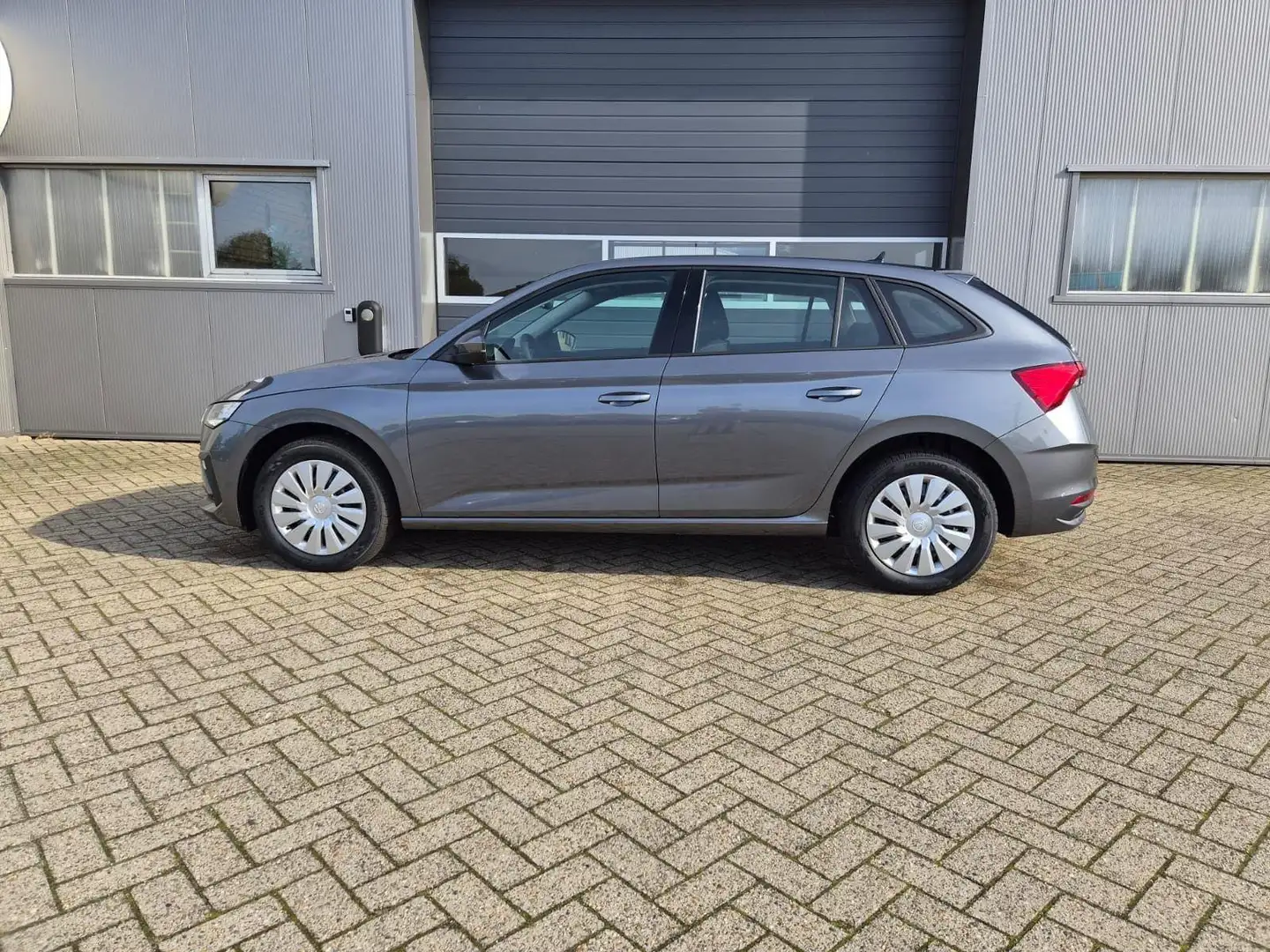 Skoda Scala 1.0 TSI 115PS DSG Selection Klimaautomatik Sitz... Grau - 2