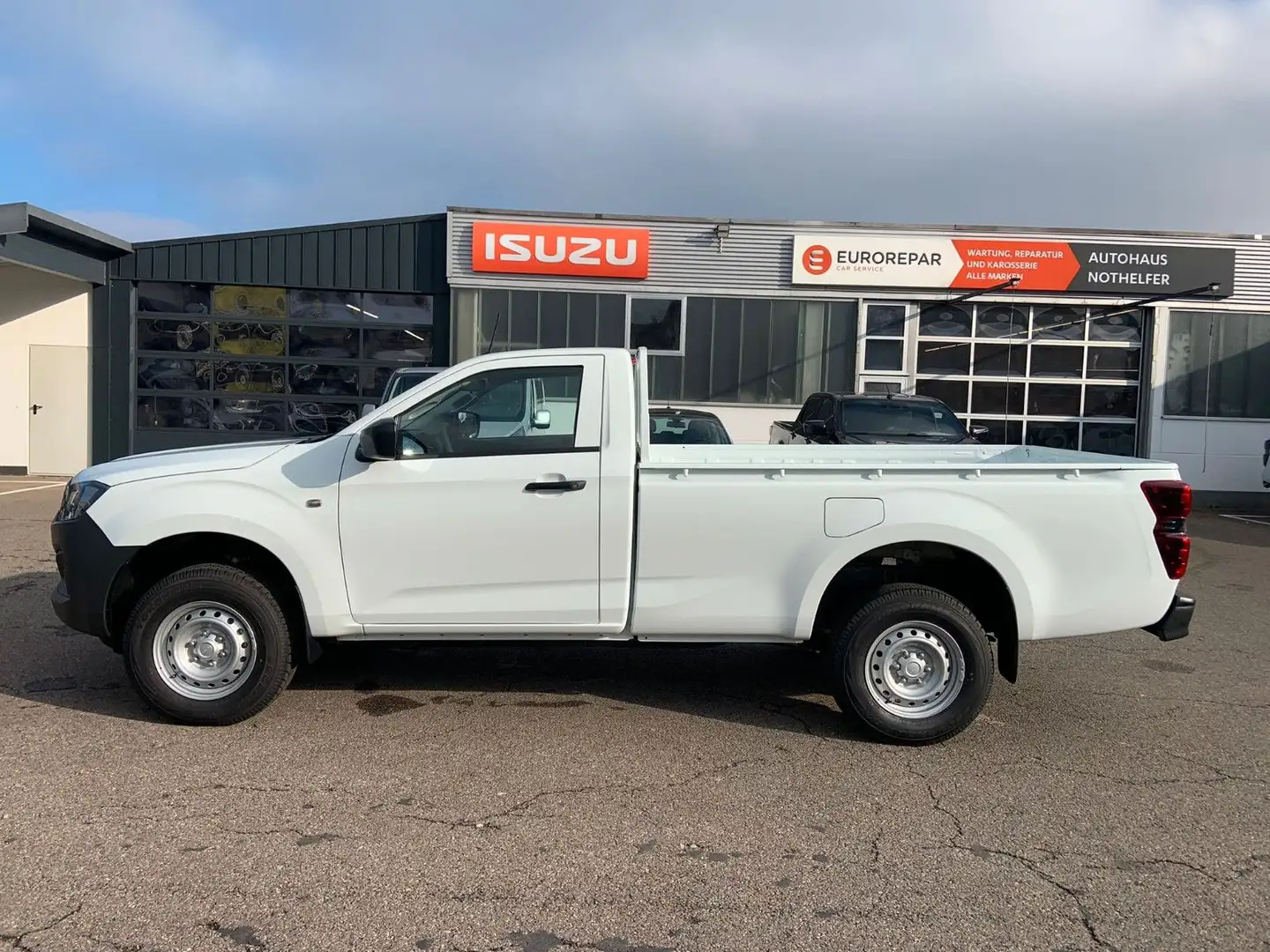 Isuzu D-Max Single Cab 4WD AHK + Beschichtung/Wanne Wit - 1