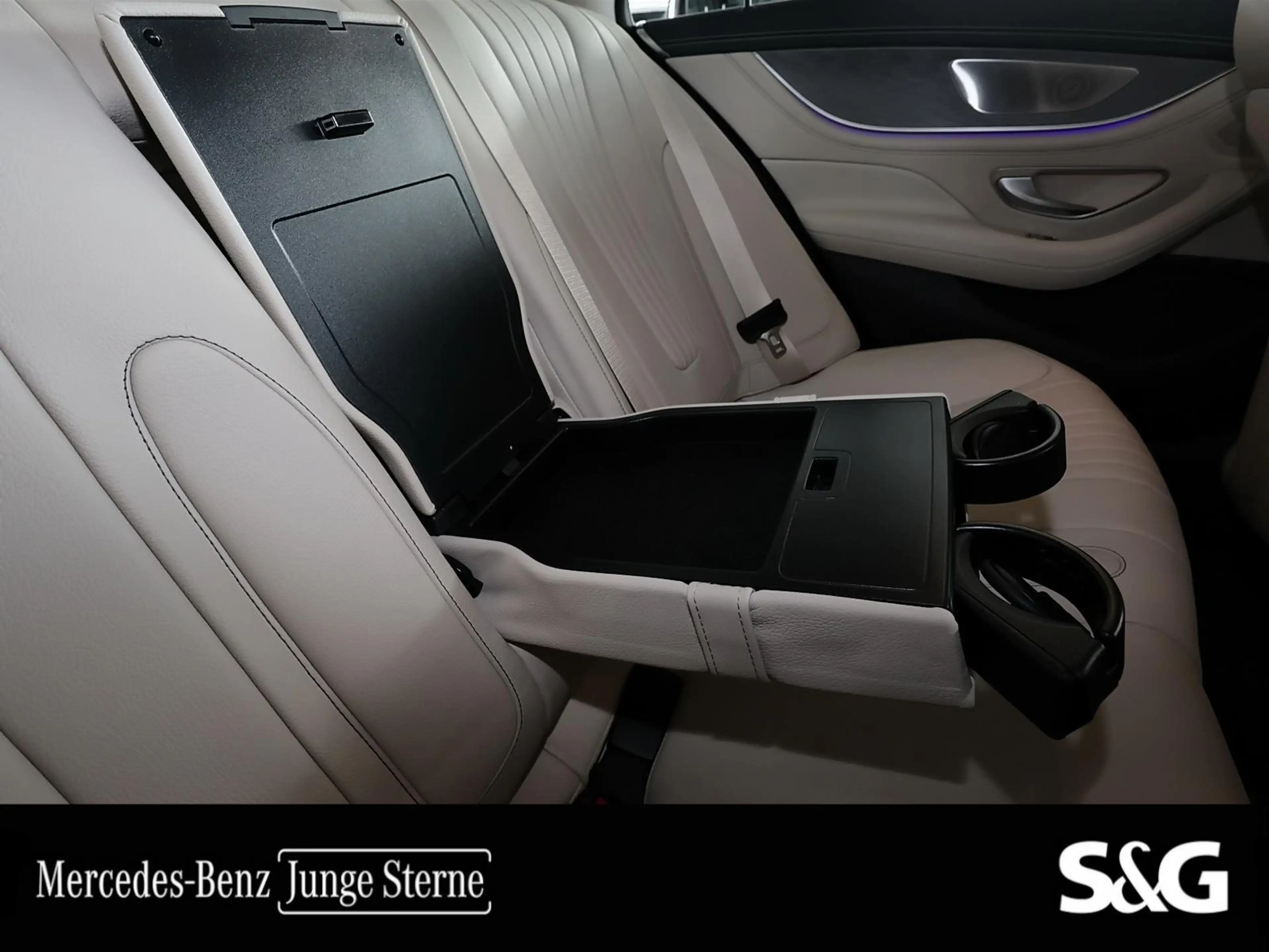 Mercedes-Benz CLS 300 d 4M AMG M-LED+360°+20+Sitzh.+MBUX — photo 10