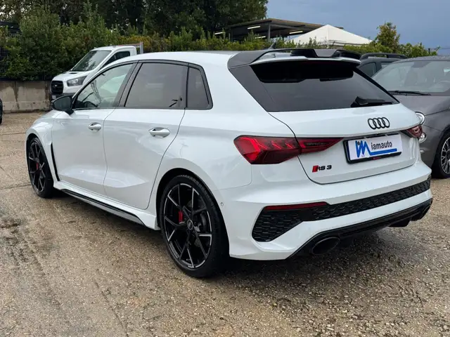 Audi RS3 view 4