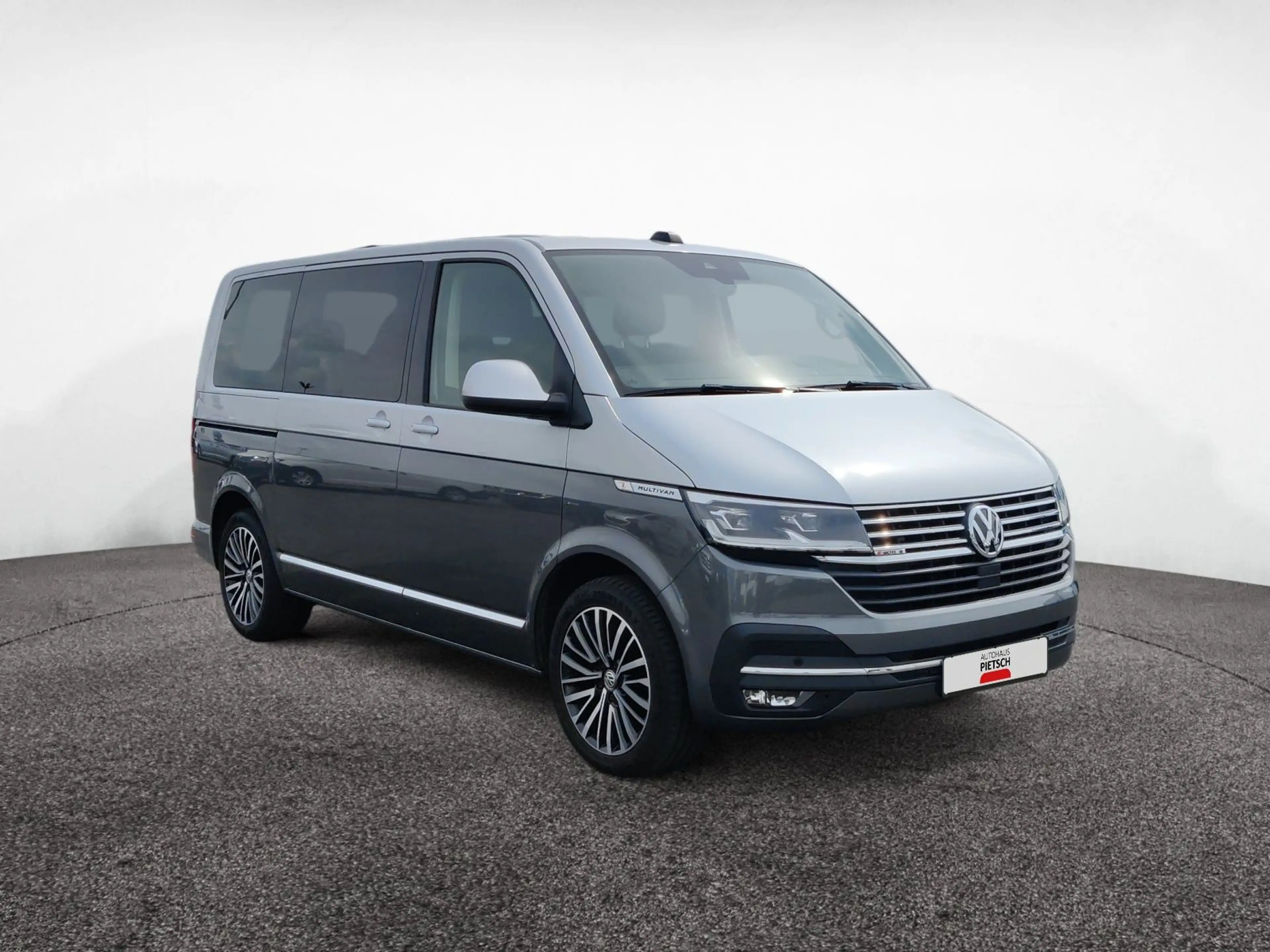 Volkswagen T6.1 Multivan 2.0 TDI DSG 4Motion — photo 7