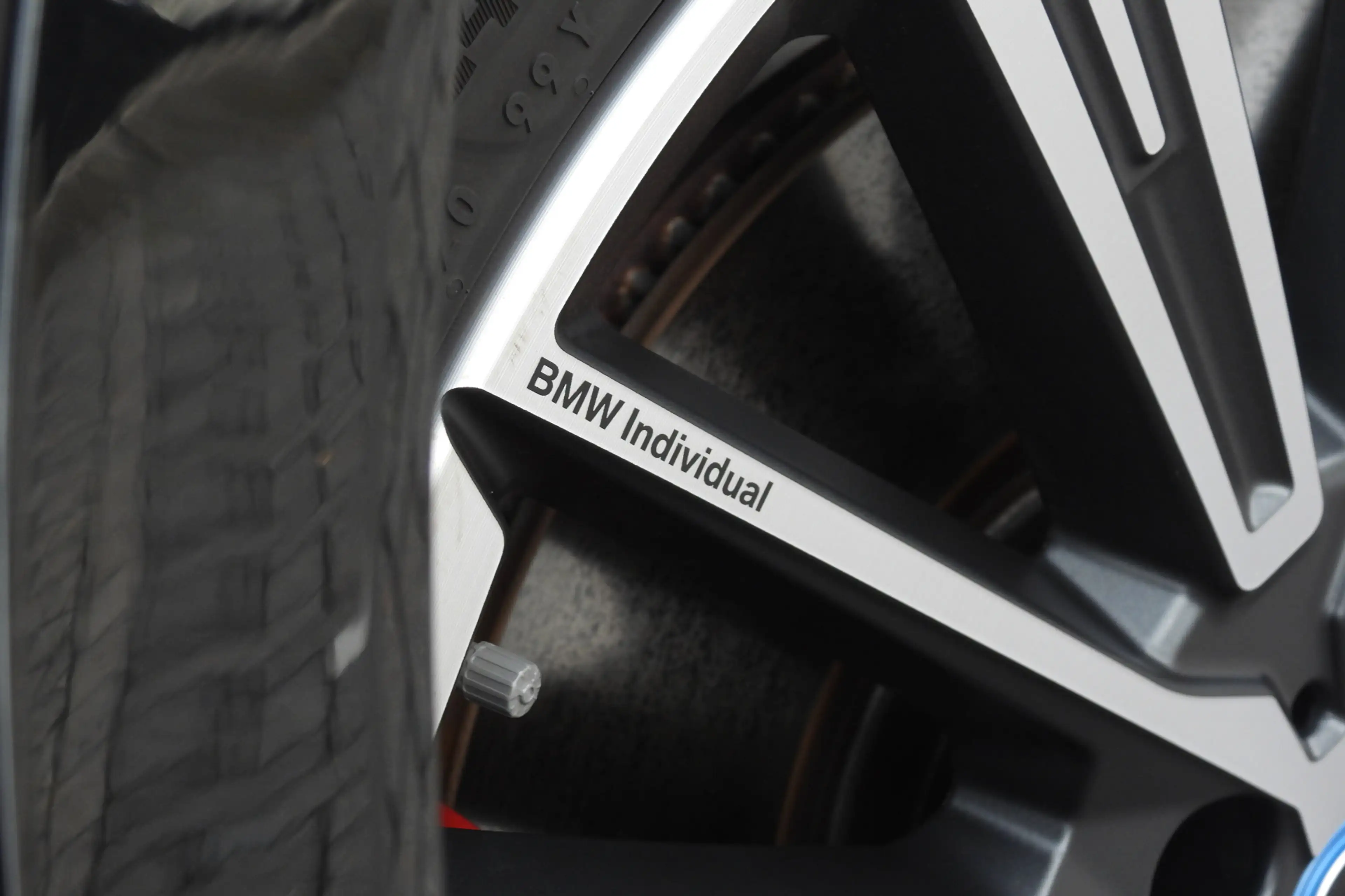 BMW iX1 eDrive20 M Sport / Trekhaak / Panoramadak / Sports — photo 7