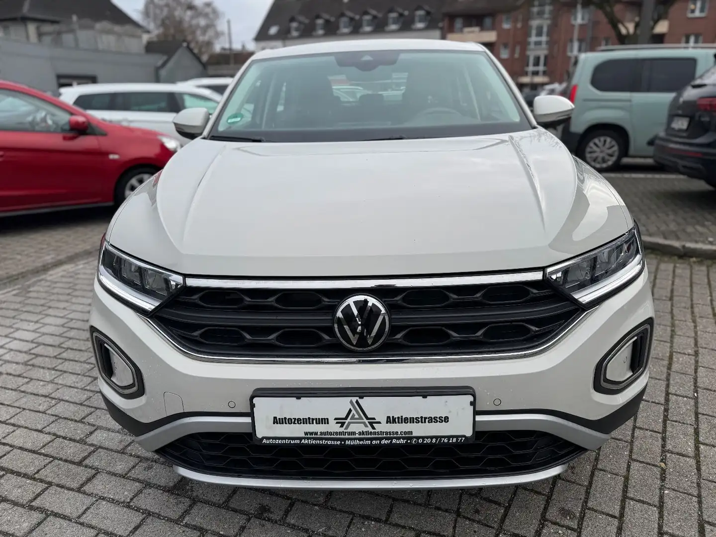 Volkswagen T-Roc Klima LED PDC App-Connect Alu 1. Hand Grau - 1