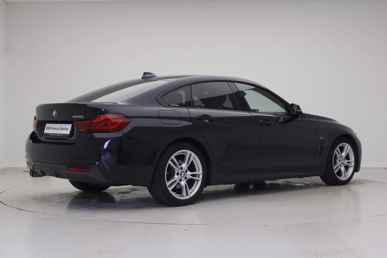 BMW 420 4-serie Gran Coupé 420i High Executive | M-Sport | Zwart - 2