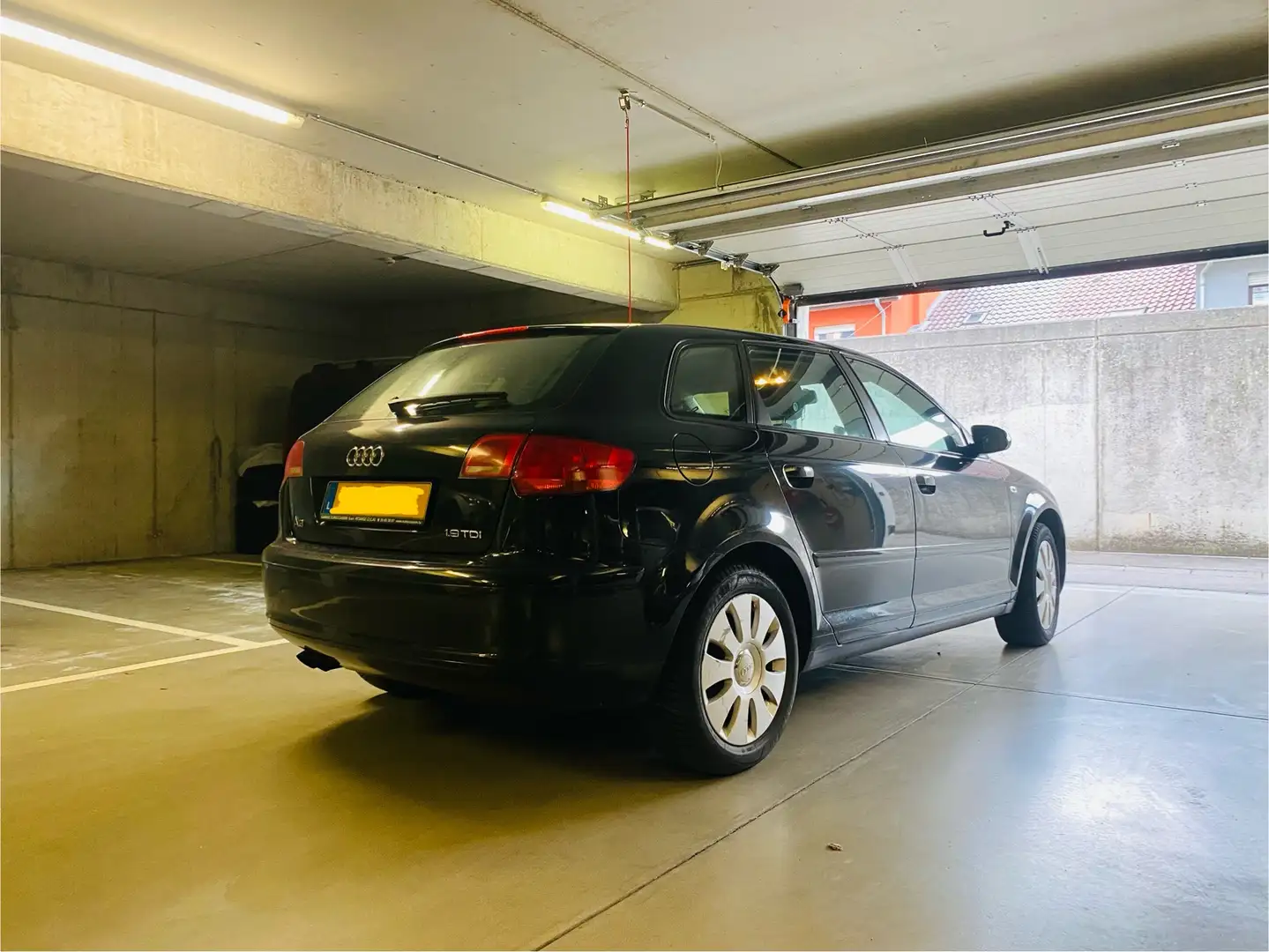 Audi A3 1.9 TDI Attraction - 1
