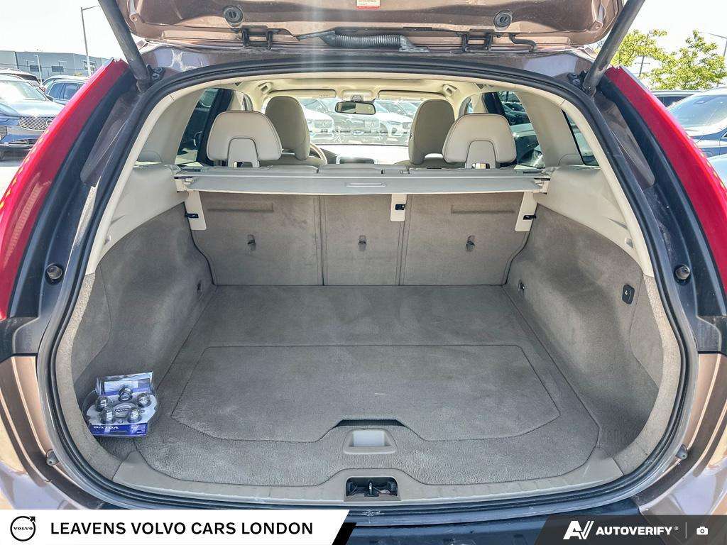 2012 Volvo XC60 T6 | Local Trade | Safety Certified | Heated Seats thumb 10
