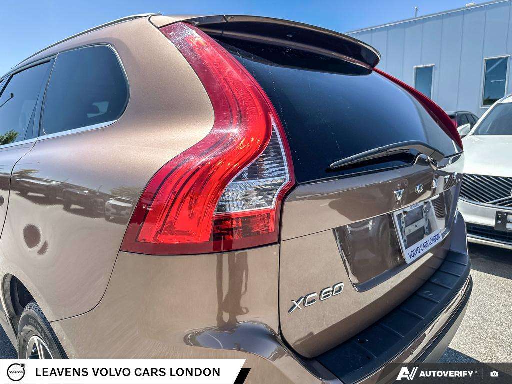 2012 Volvo XC60 T6 | Local Trade | Safety Certified | Heated Seats thumb 9