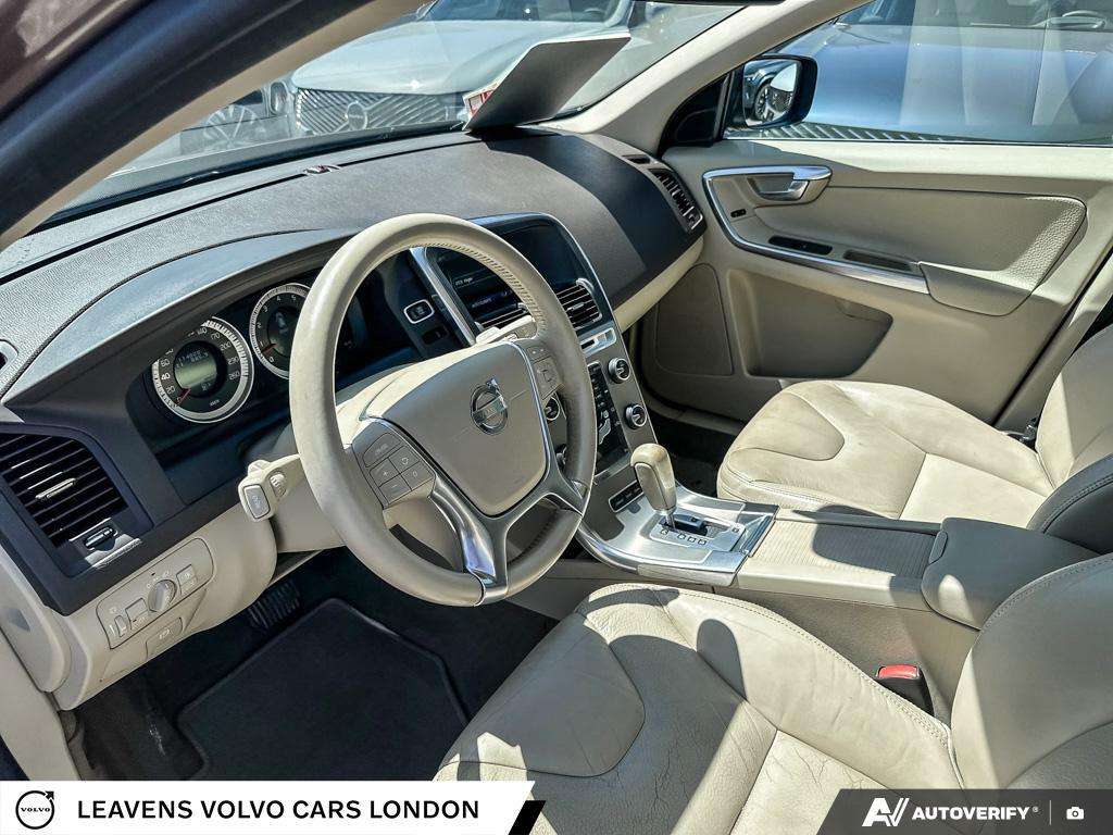 2012 Volvo XC60 T6 | Local Trade | Safety Certified | Heated Seats thumb 11