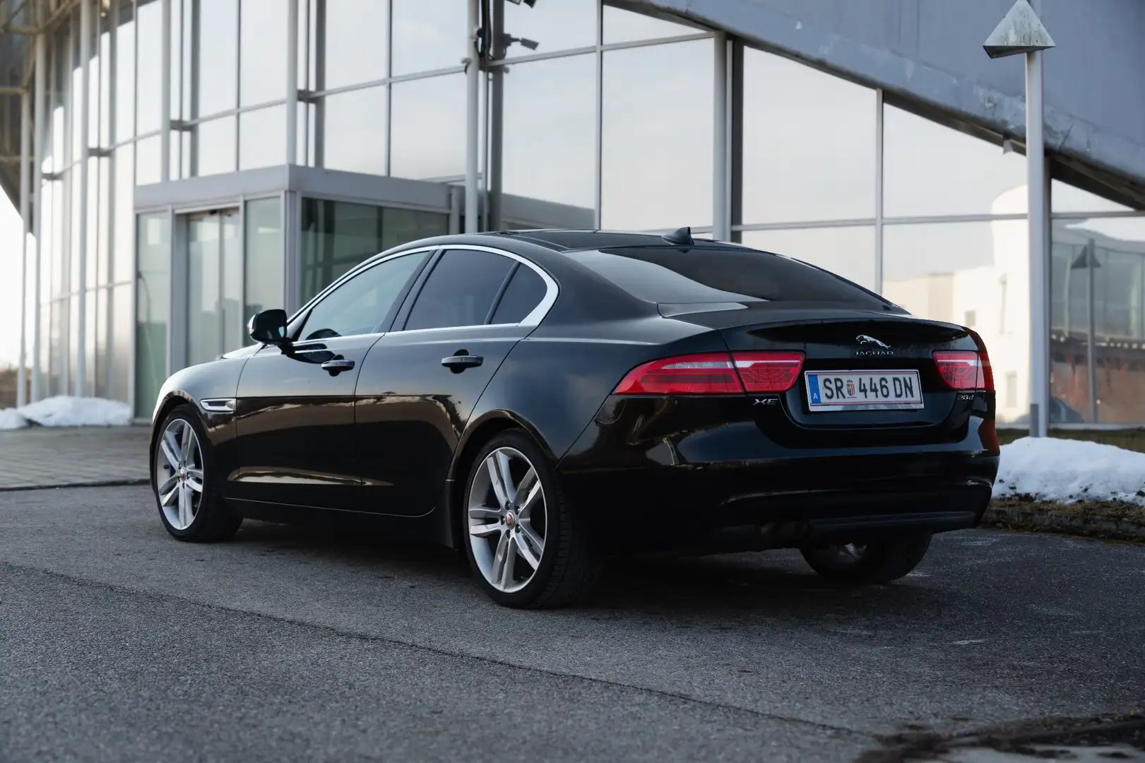 Jaguar XE 20d Aut. Portfolio - 2