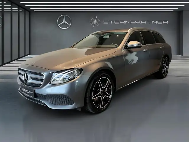 Mercedes-Benz E 200 4M T Avantgarde+MBUX+Ambiente+WIDE+CarPlay