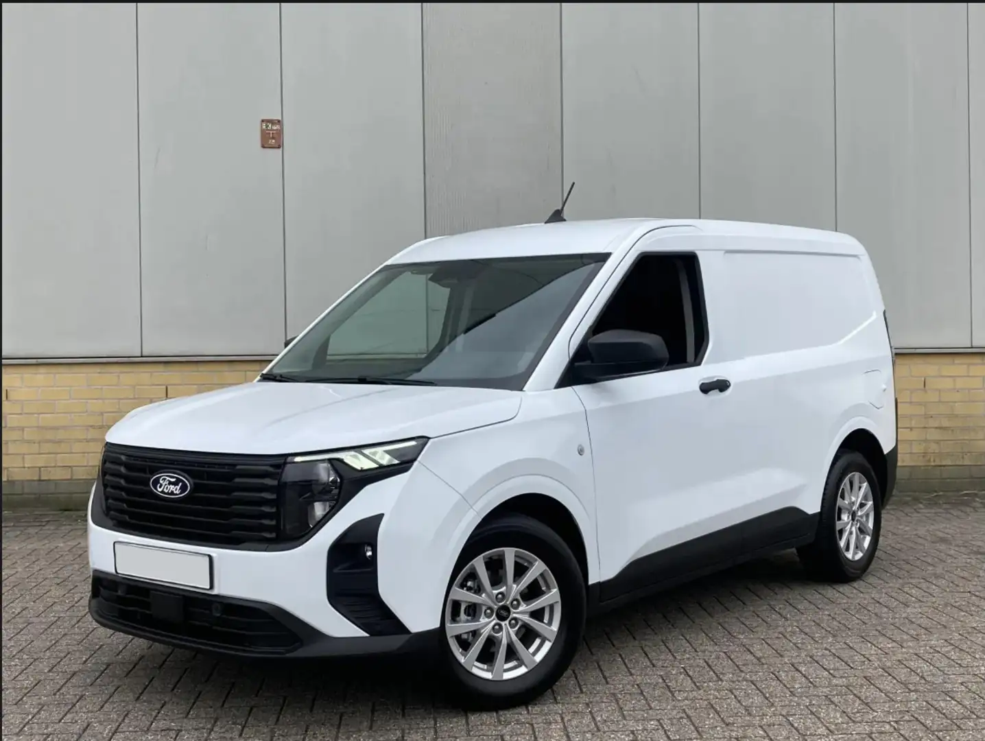 Ford Transit Courier 100 pk EcoBlue Trend Nieuw Model Trekhaak Wit - 2