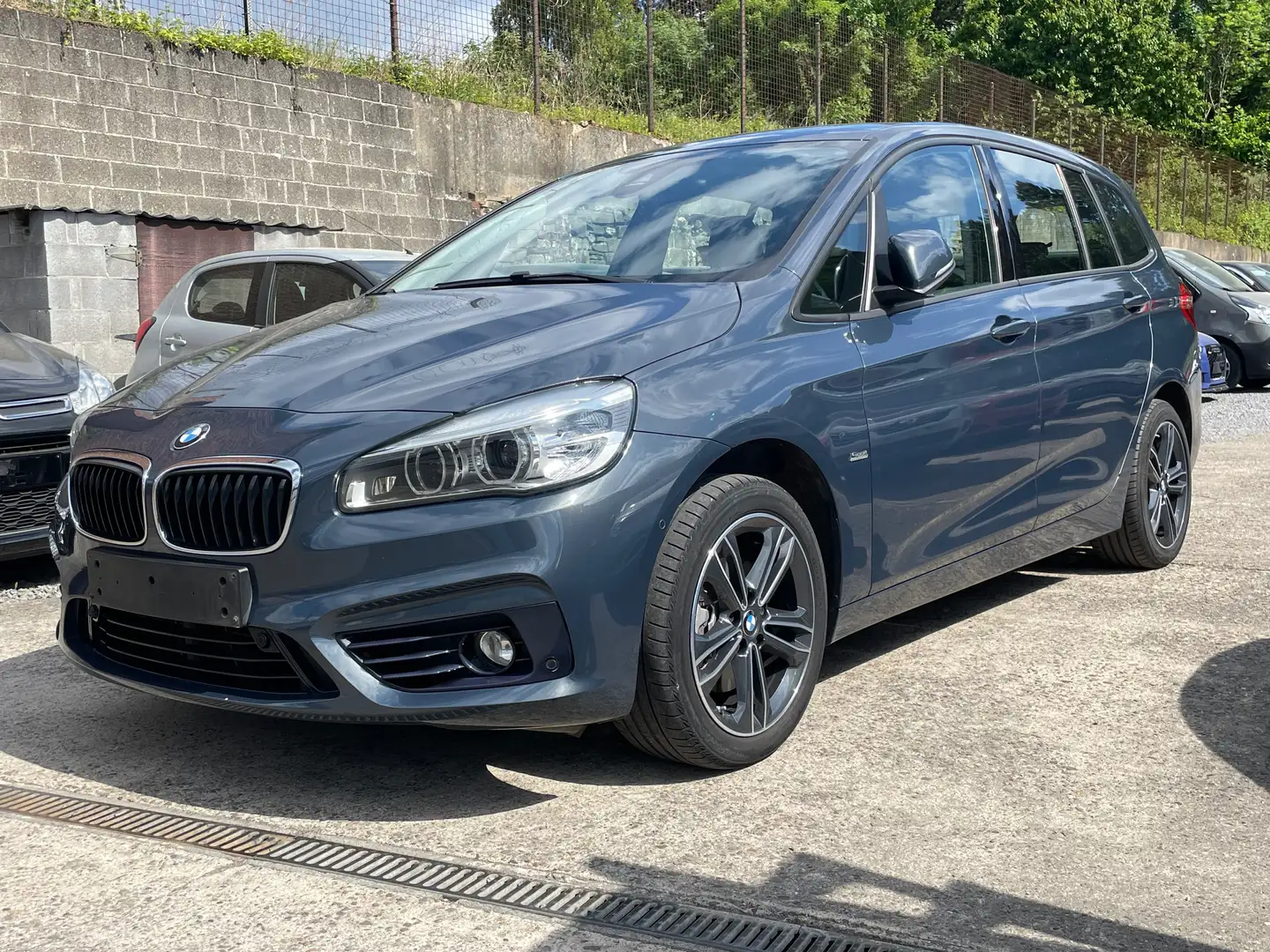 BMW 218 Gran Tourer 218i Gris - 1