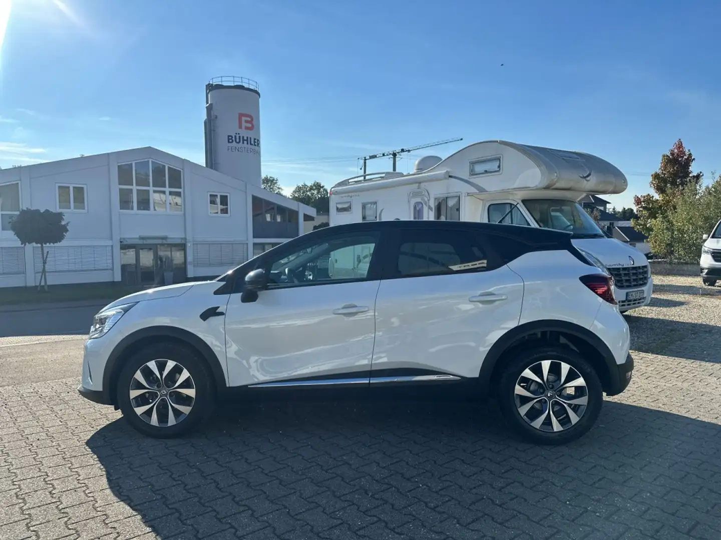 Renault Captur II Experience TCe 100 Klima Sitzheizung Schwarz - 2