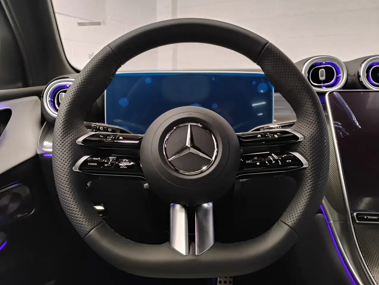 Mercedes-Benz GLC снимка Mercedes-Benz GLC