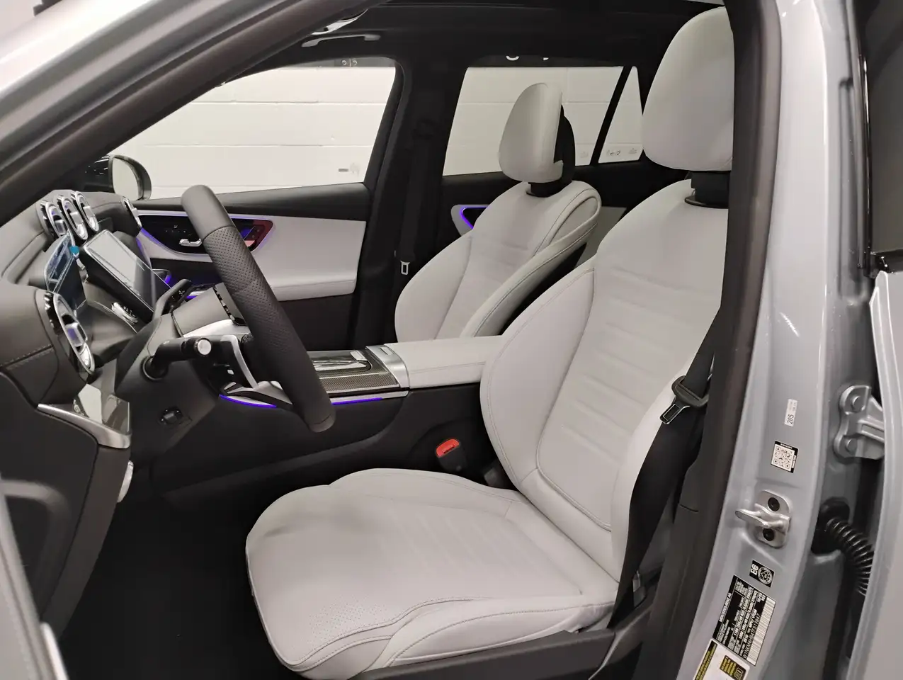 Mercedes-Benz GLC снимка Mercedes-Benz GLC