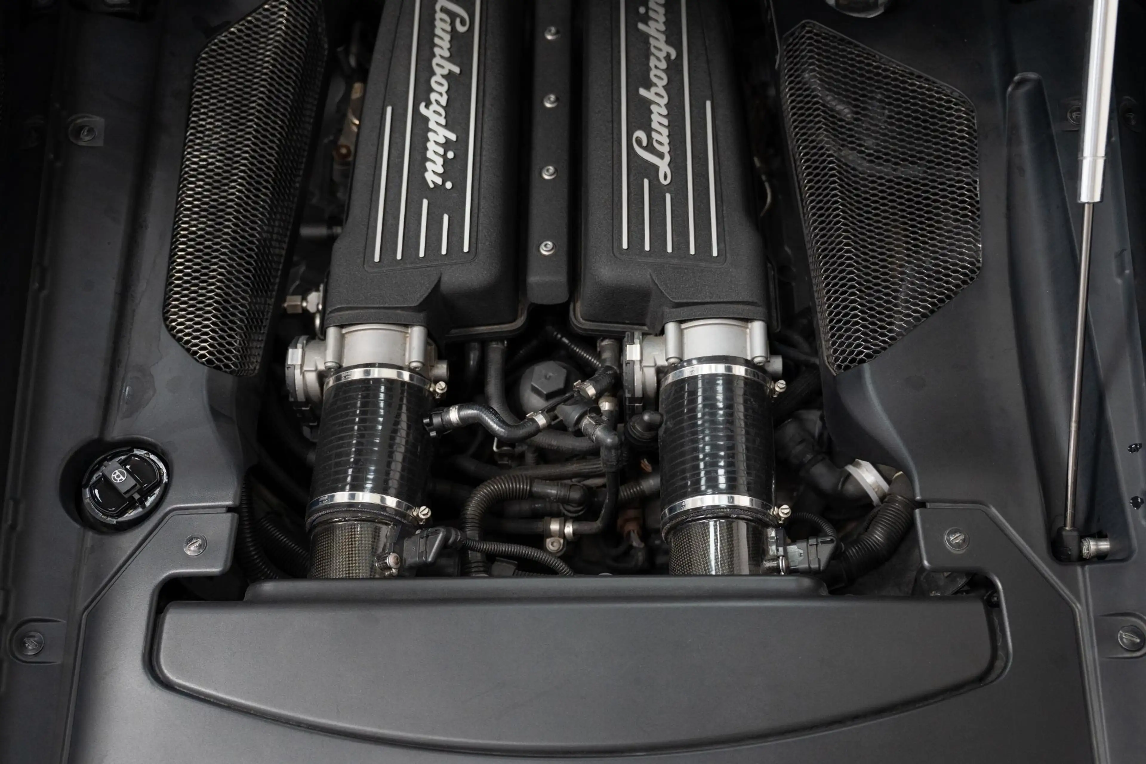 Lamborghini Gallardo LP560-4*SUPERLEGGERA*CERAMIC*20''HURACAN*CARBON* — photo 39