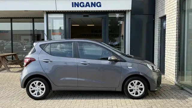 Hyundai I10 view 4